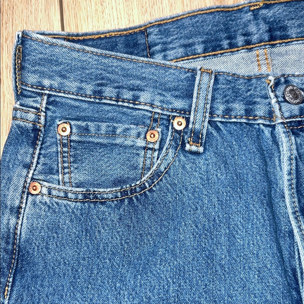 Levi's 501 Original Classic Blue Jeans - Picture 4 of 16
